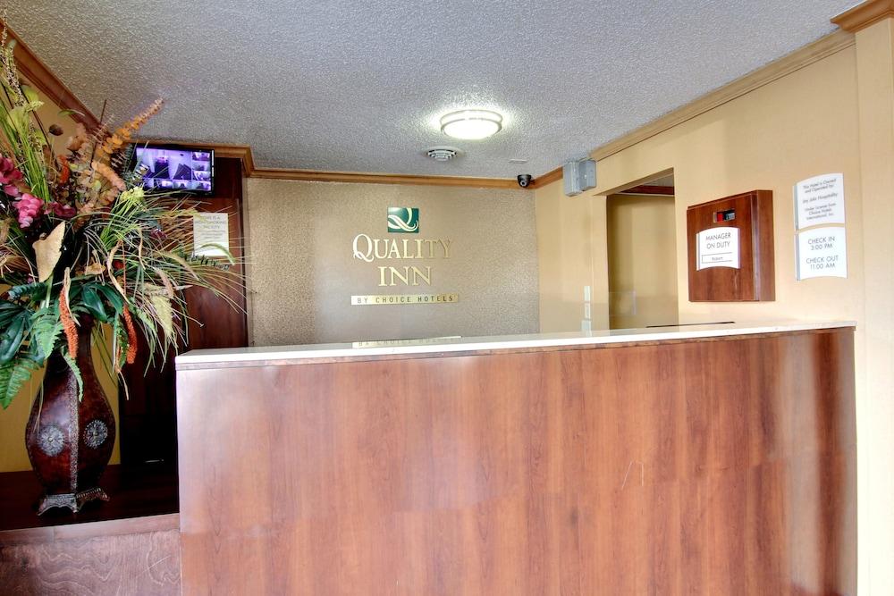Quality Inn Hall Of Fame Canton Bagian luar foto