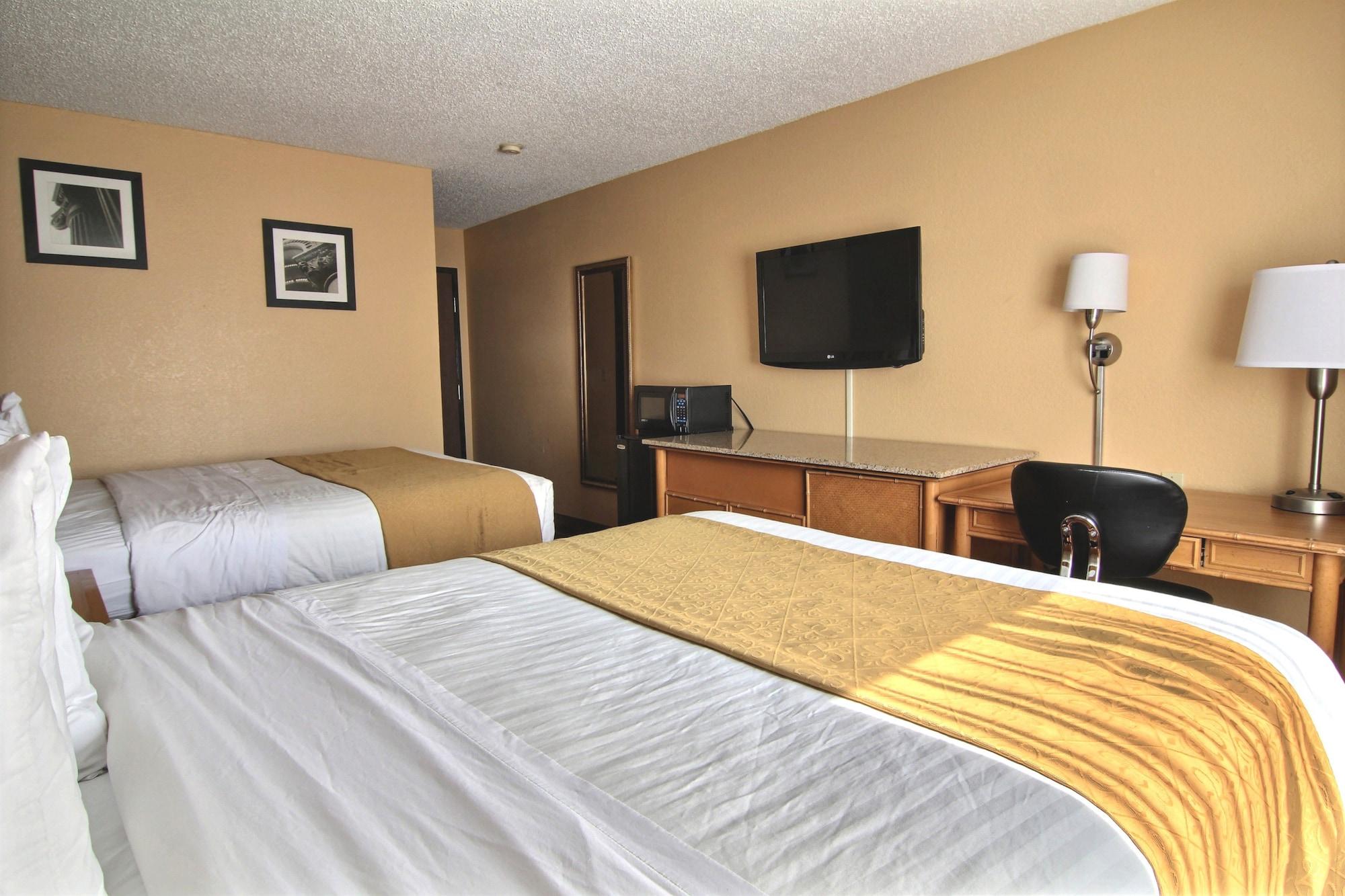 Quality Inn Hall Of Fame Canton Bagian luar foto